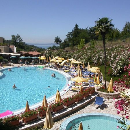 Le Torri Del Garda Familyspa Resort Torri Del Benaco Exterior photo