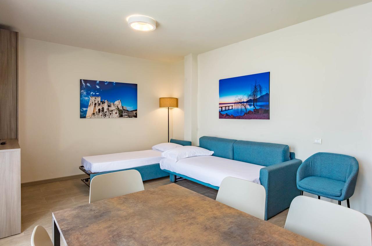 Le Torri Del Garda Familyspa Resort Torri Del Benaco Room photo