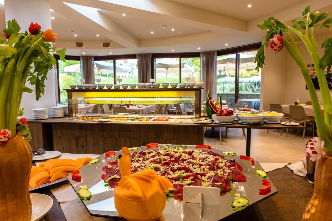 Le Torri Del Garda Familyspa Resort Torri Del Benaco Exterior photo