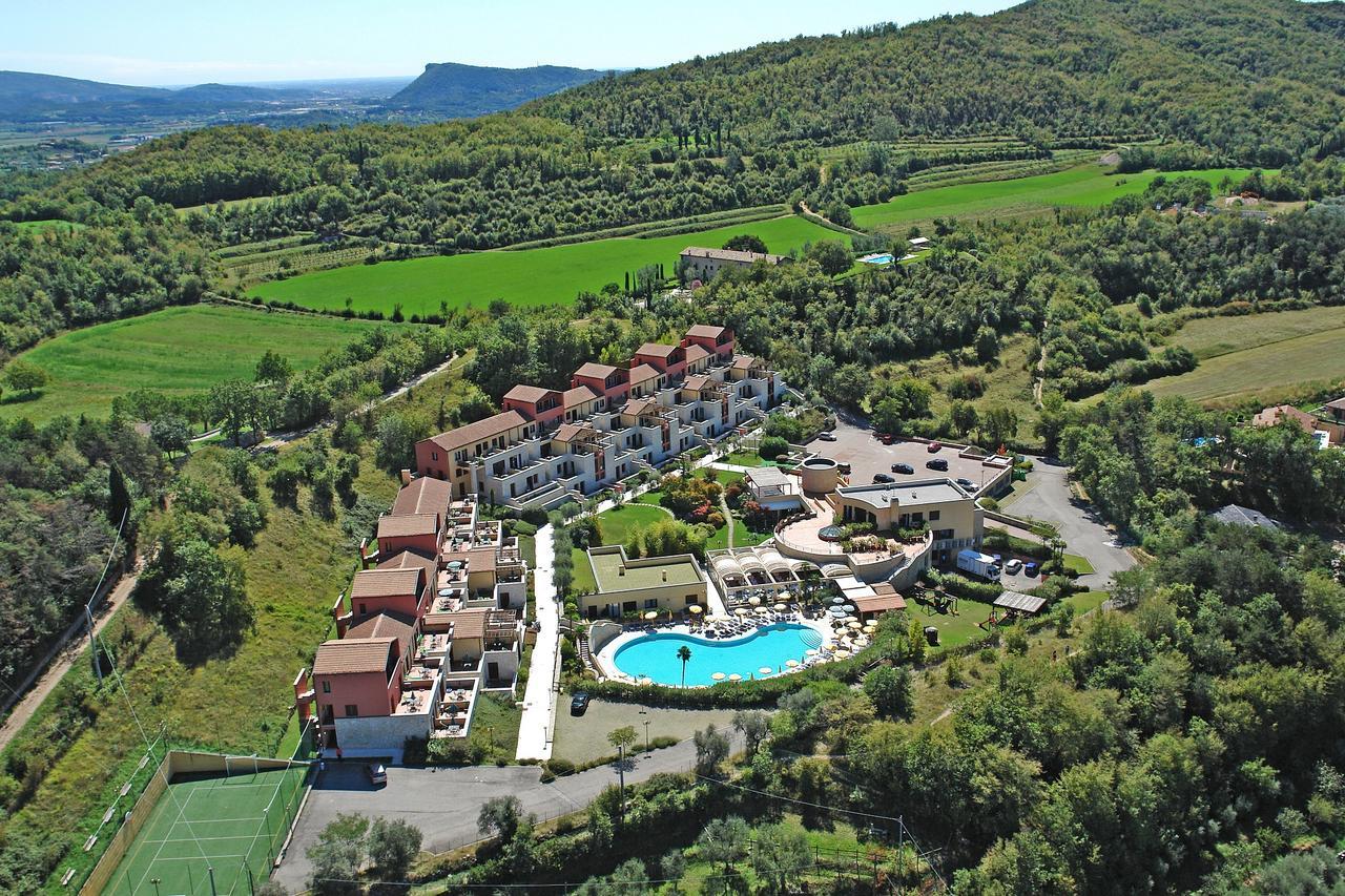 Le Torri Del Garda Familyspa Resort Torri Del Benaco Exterior photo